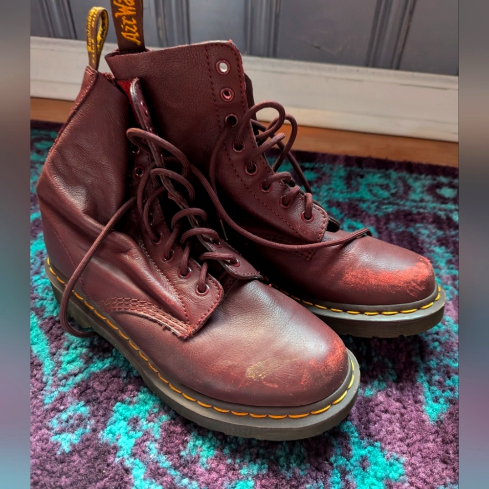8 Eye Dr Martins